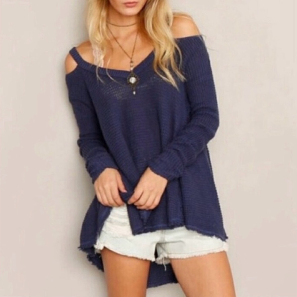 Free People Navy Blue Moonshine V-Neck Long Sleeve Sweater Raw Edge
